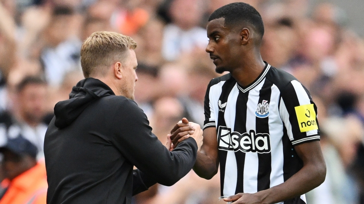 Isak along with Eddie Howe