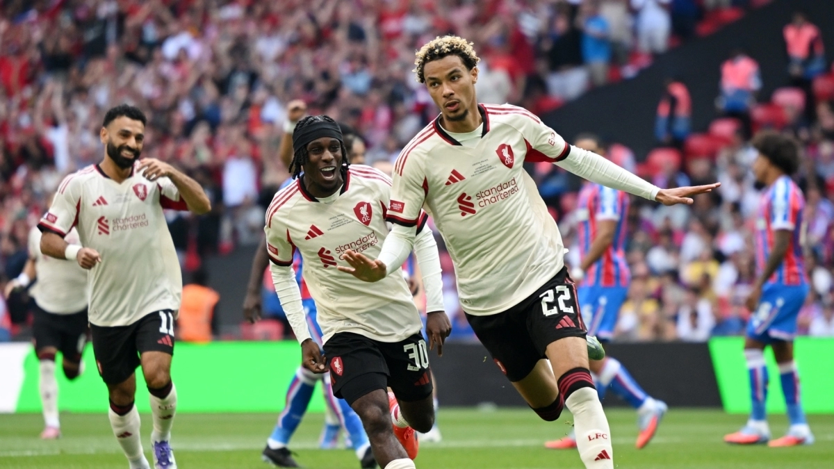 Liverpool speeds up for 3 top signings before the market closes