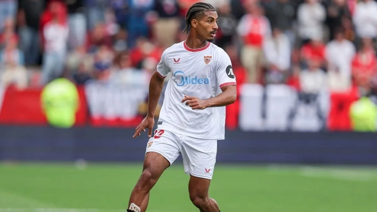 They're raving about him! Loïc Badé targeted by 3 clubs and Sevilla rubbing their hands together