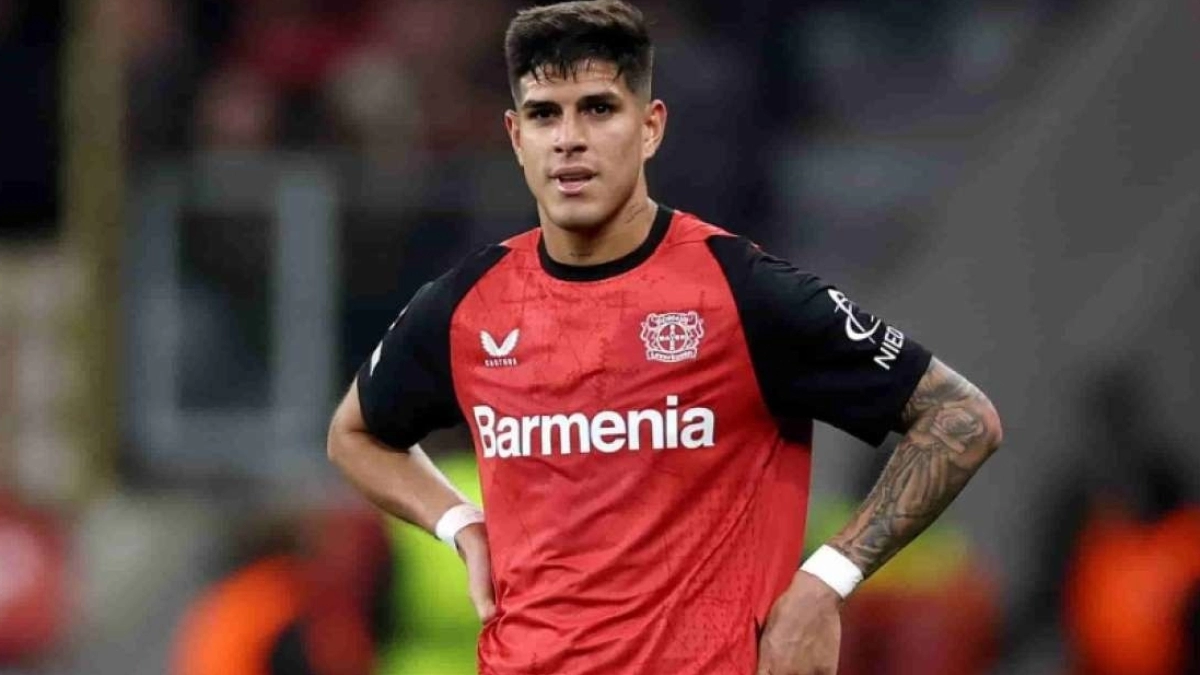 El Chelsea prepara una jugosa oferta por Piero Hincapié