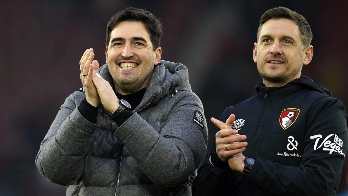 El plan del Bournemouth para alejar a Iraola del Manchester United
