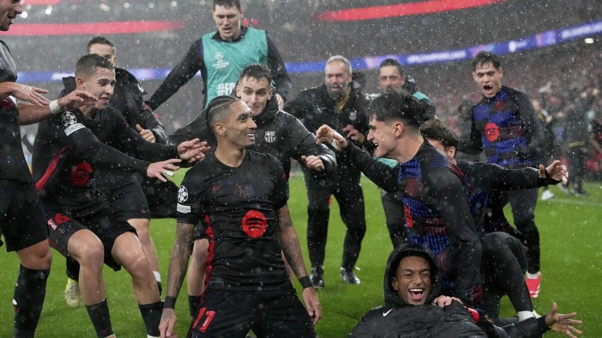 El Barcelona renueva a Marc Bernal / Los Ángeles Times