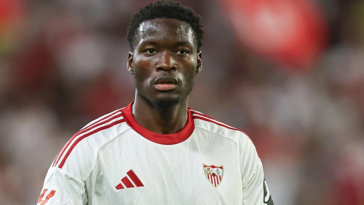 El Manchester United va por el fichaje de Lucien Agoumé