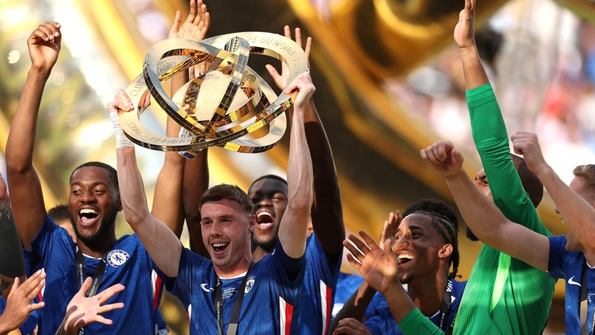 Chelsea levantando el trofeo del Mundial de Clubes