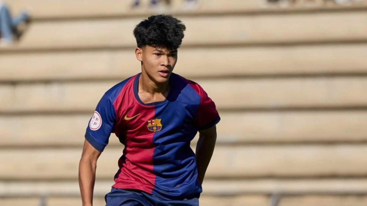 Dro playing for Barça Athlètic