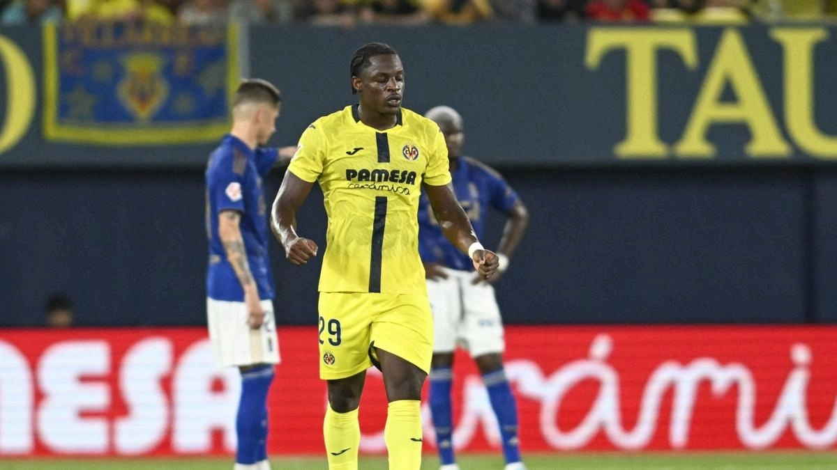 Etta Eyong, delantero camerunés del Villarreal