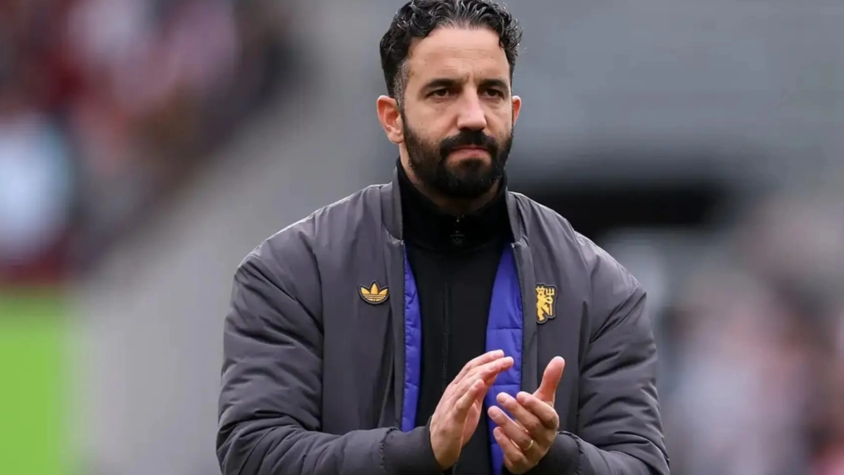 Manchester United is preparing 60 million to sign a new forward.