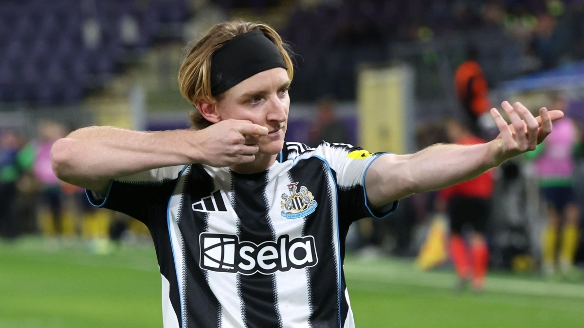 Anthony Gordon, nuevo candidato para suplir a Salah en el Liverpool