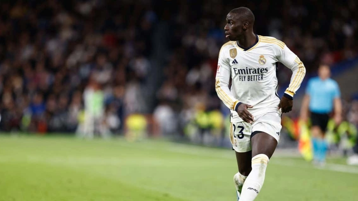 Mendy tiene un pie fuera del Real Madrid / Relevo