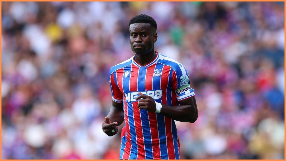 Marc Guéhi, central del Crystal Palace