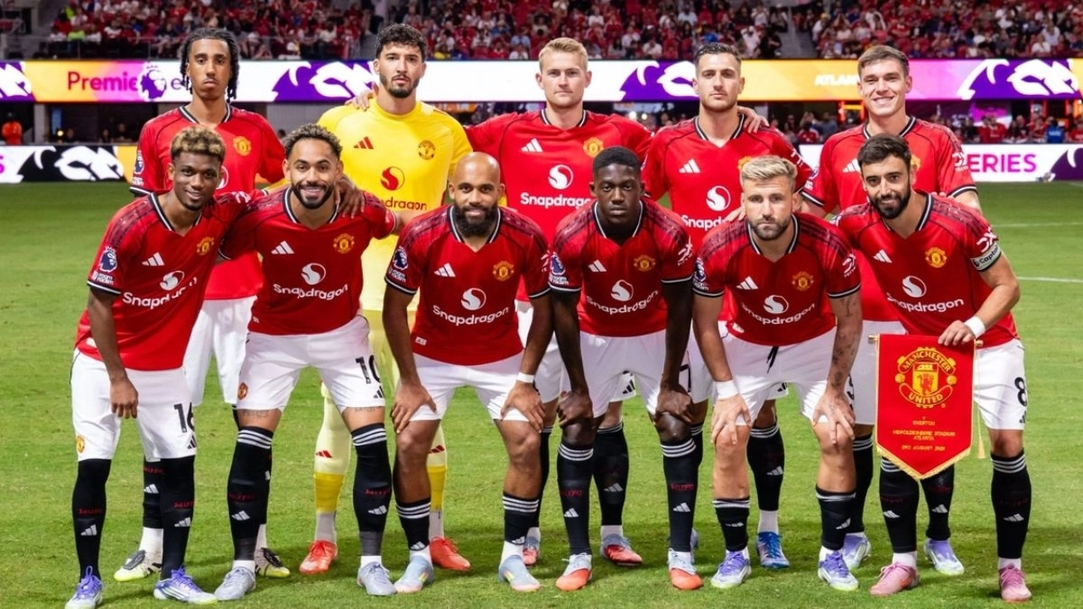 Once titular at Manchester United.