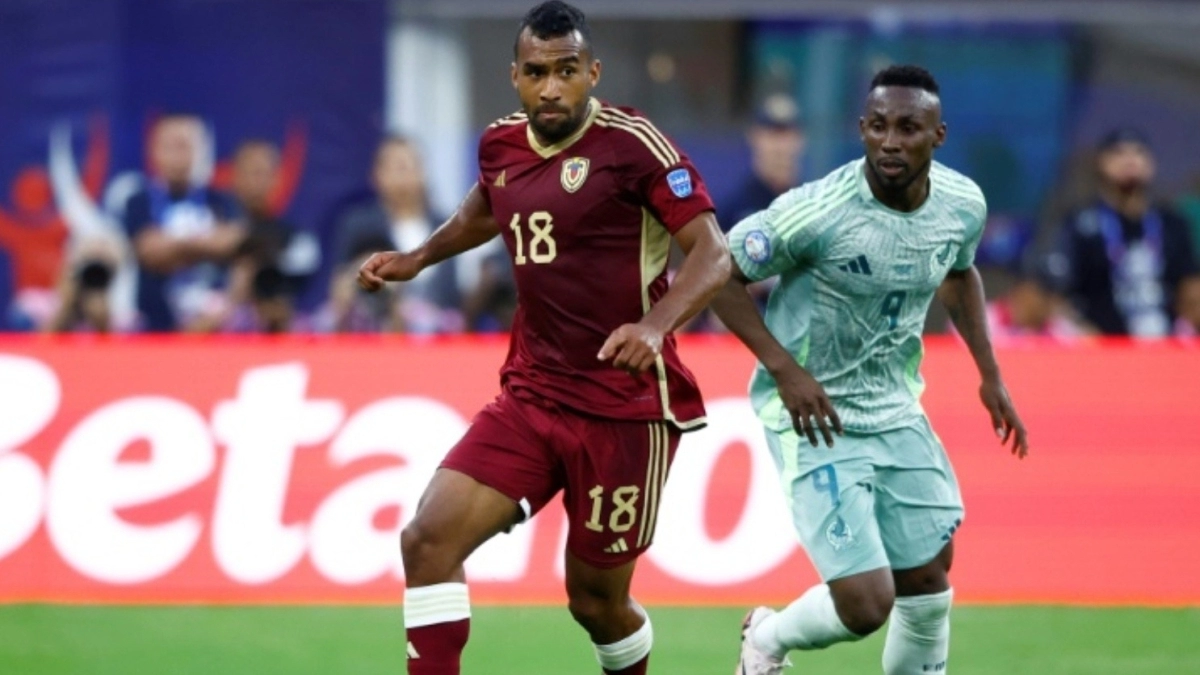 Sevilla is set to sign Cristian Cásseres Jr.