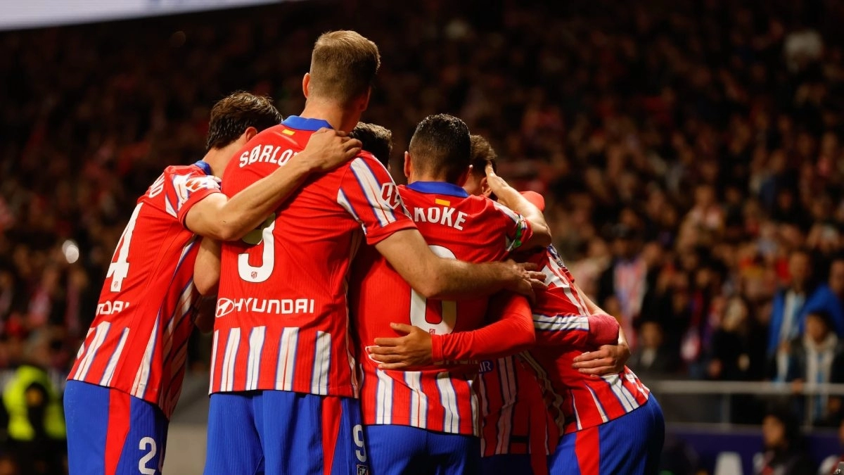 Los jugadores del Atlético de Madrid celebran un gol