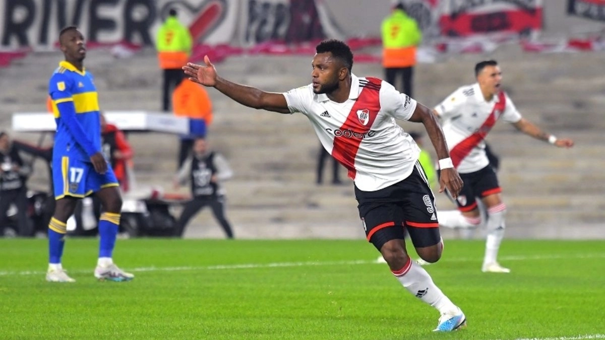 Miguel Borja celebrates a goal scored with River Plate