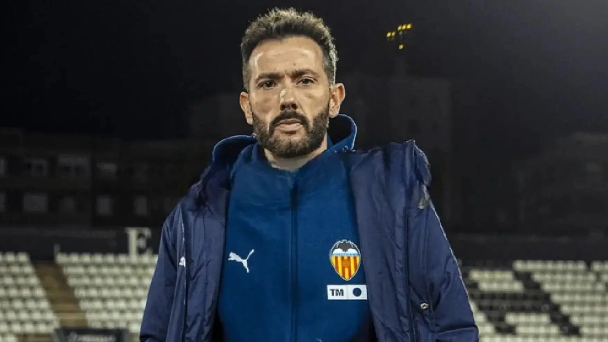 Emmanuel Dennis entra en la agenda del Valencia / Tribuna.com