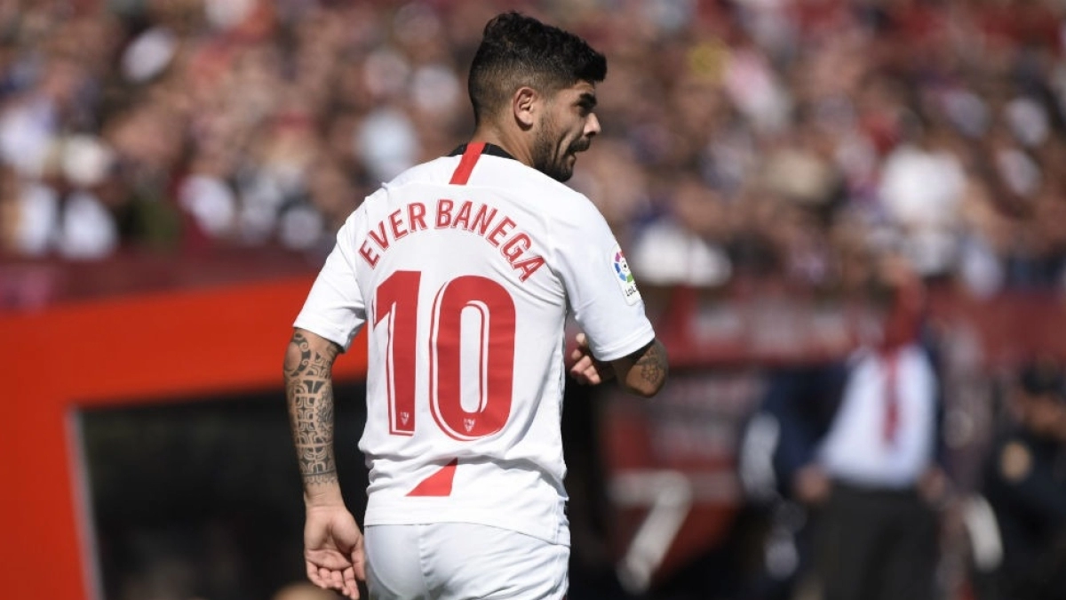El Sevilla necesita vender para fichar a Banega / Marca