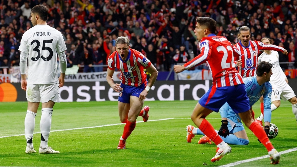 The players of Atlético de Madrid celebrate a goal