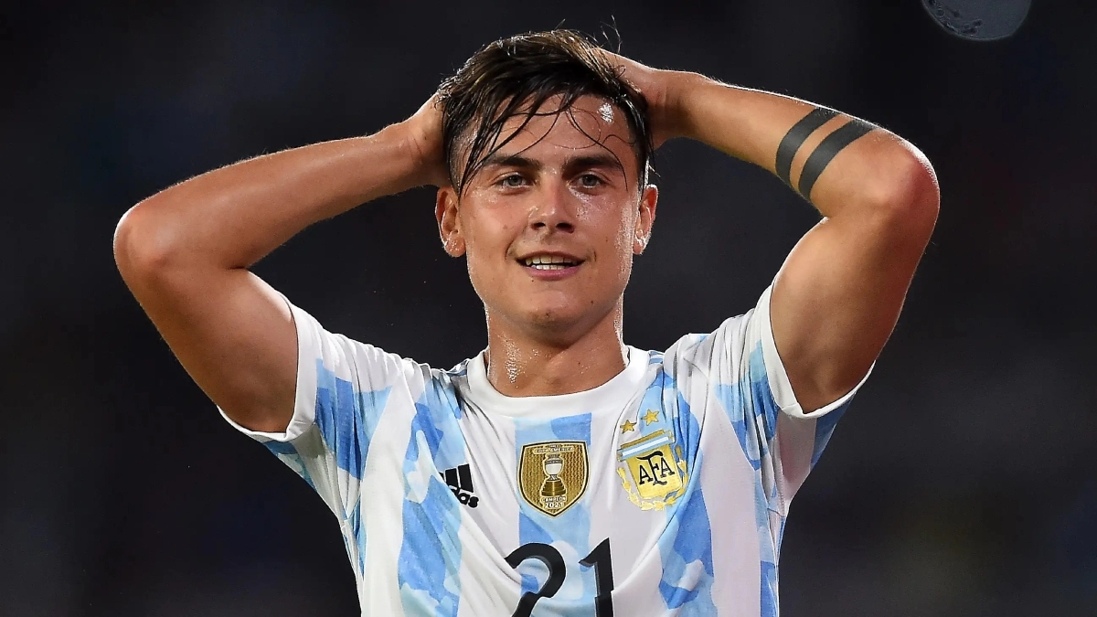 Paulo Dybala durante un partido con Argentina