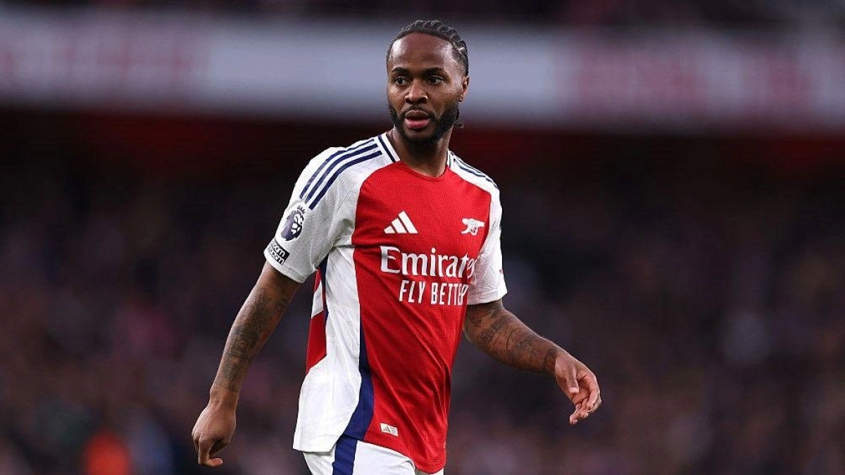 Arsenal receives two offers for Sterling