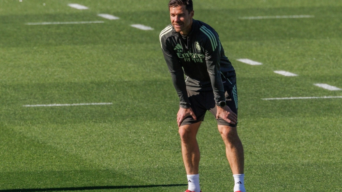 Xabi Alonso close to Liverpool / La Razón
