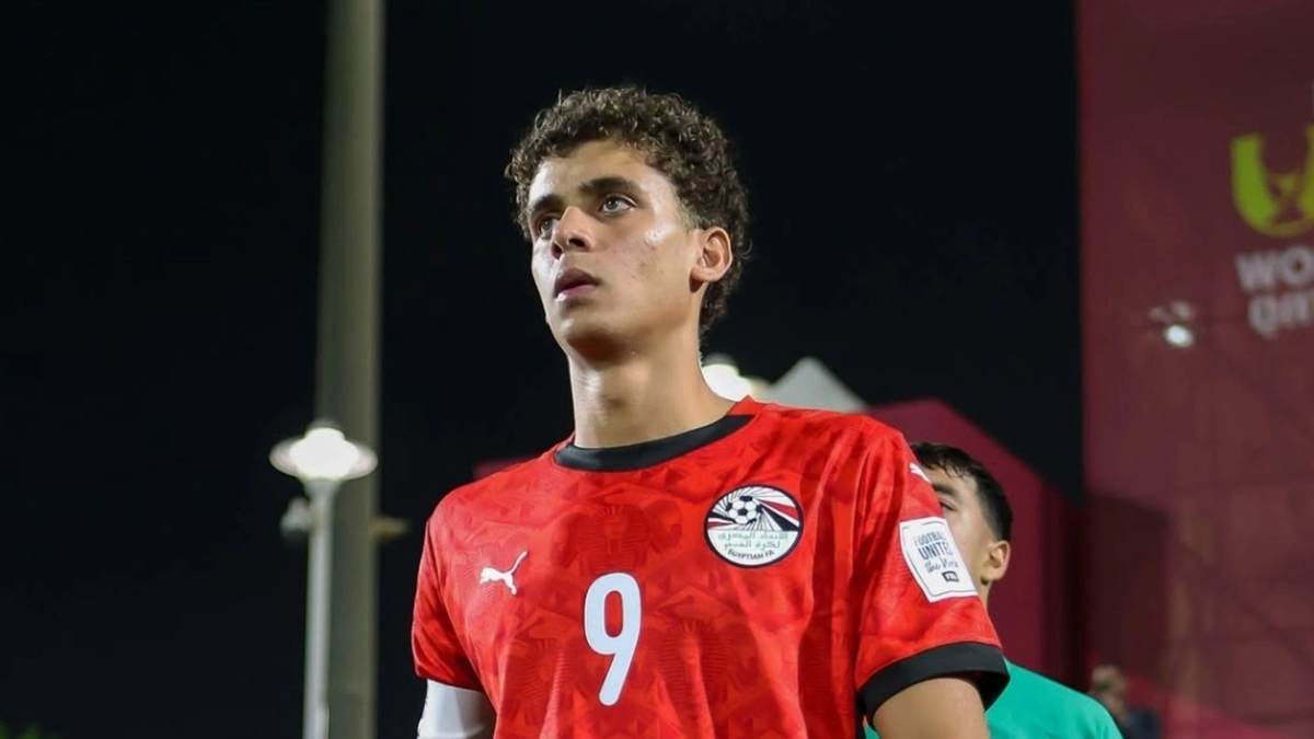 <p>Hamza Abdelkarim signs with Barcelona / Eldesmarque</p>