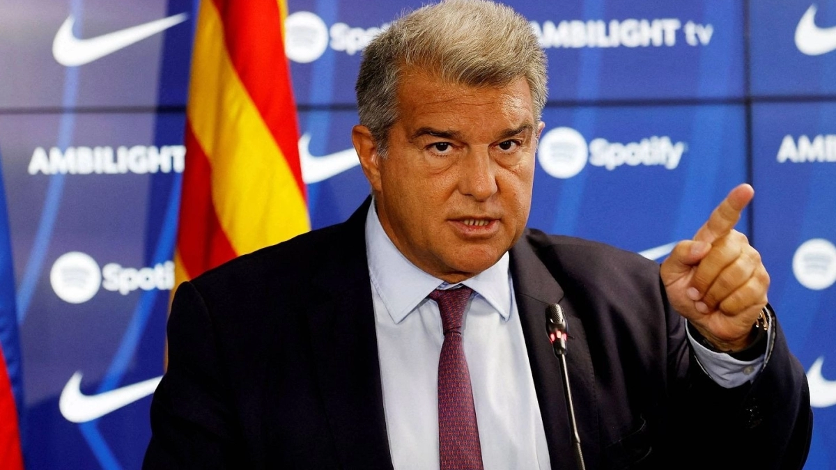 Laporta va con todo: Las 3 prioridades del Barcelona para el verano