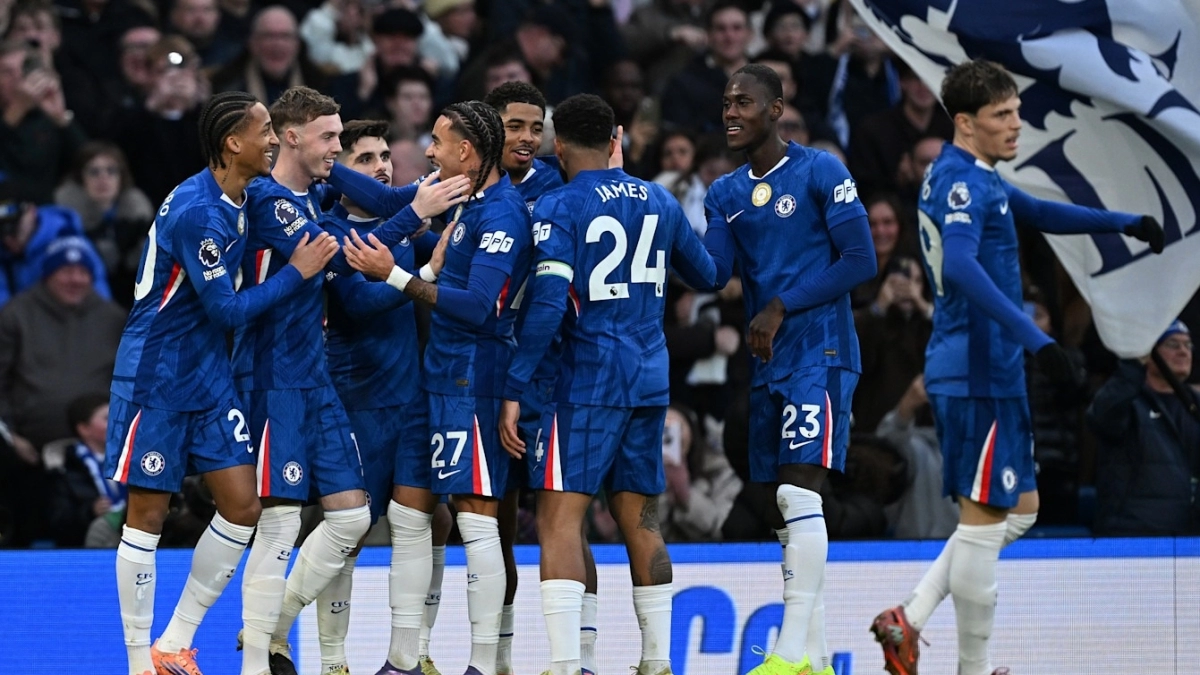 Chelsea goes after the Bundesliga's revelation forward.