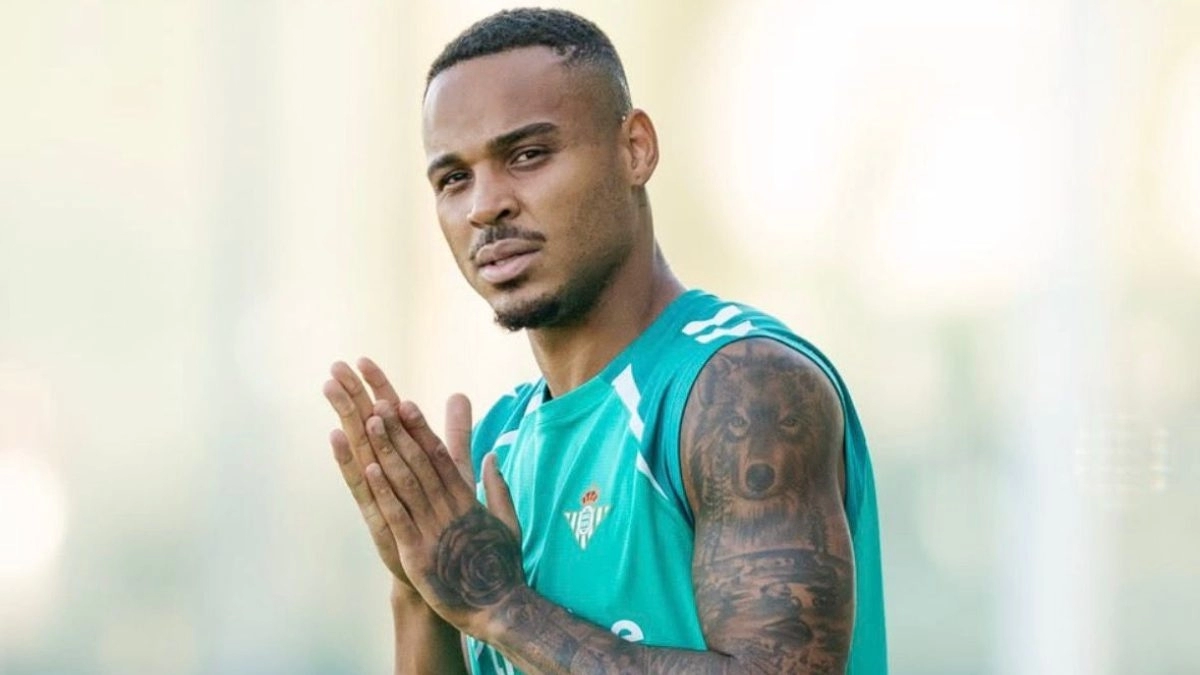 Natan durante un entrenamiento con el Real Betis