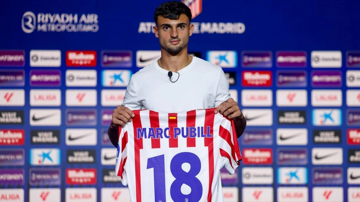 Marc Pubill durante su presentación con el Atlético de Madrid