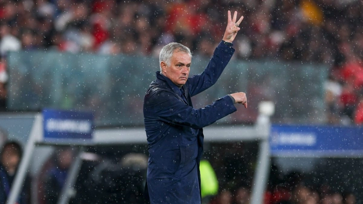 José Mourinho, entrenador del Benfica