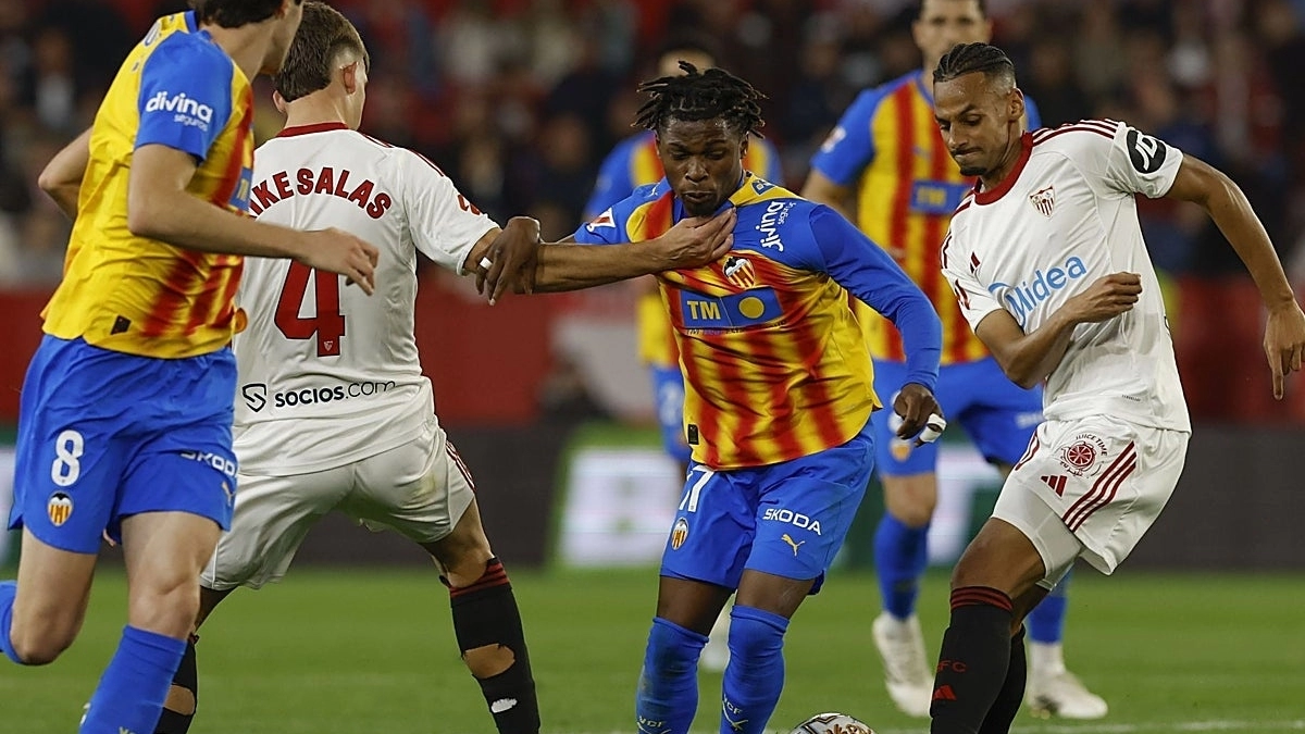 El Valencia quiere fichar un nuevo director deportivo / Las Provincias