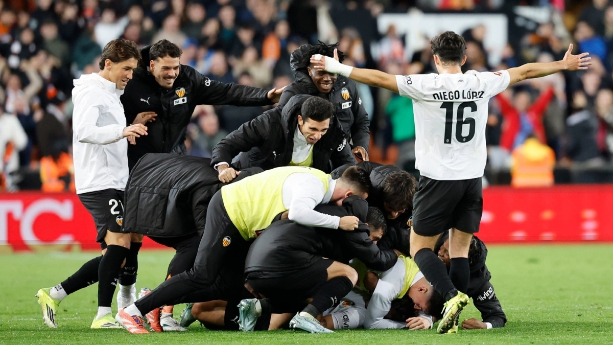 Valencia is considering renewing Comert / Cadena SER.