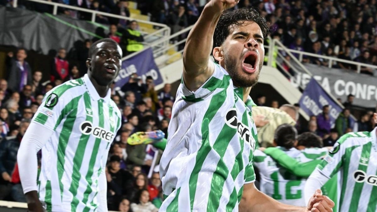 Abde celebrates a goal scored with Real Betis