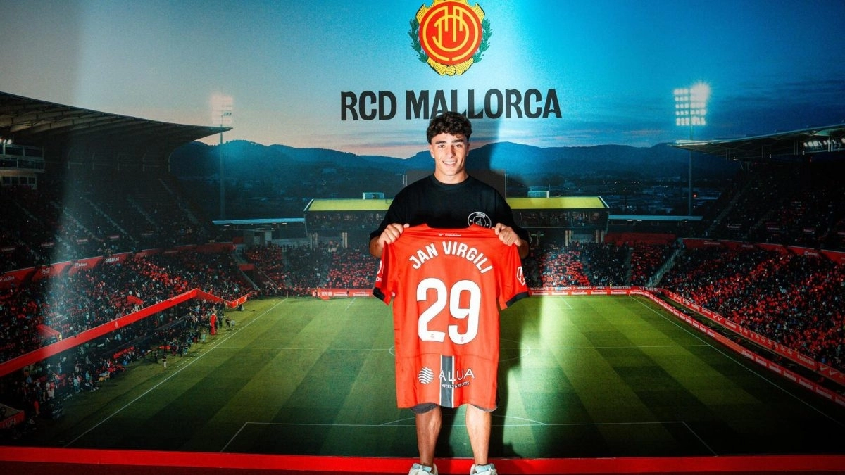 Jan Virgili during his presentation with Mallorca