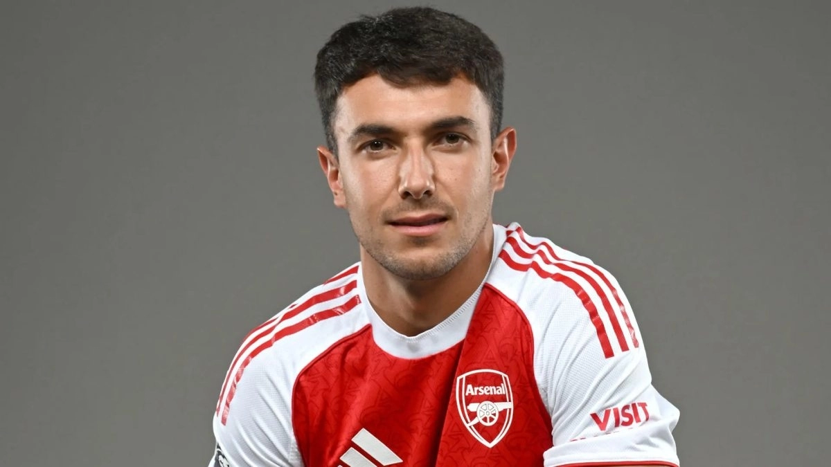 Martín Zubimendi durante su presentación con el Arsenal