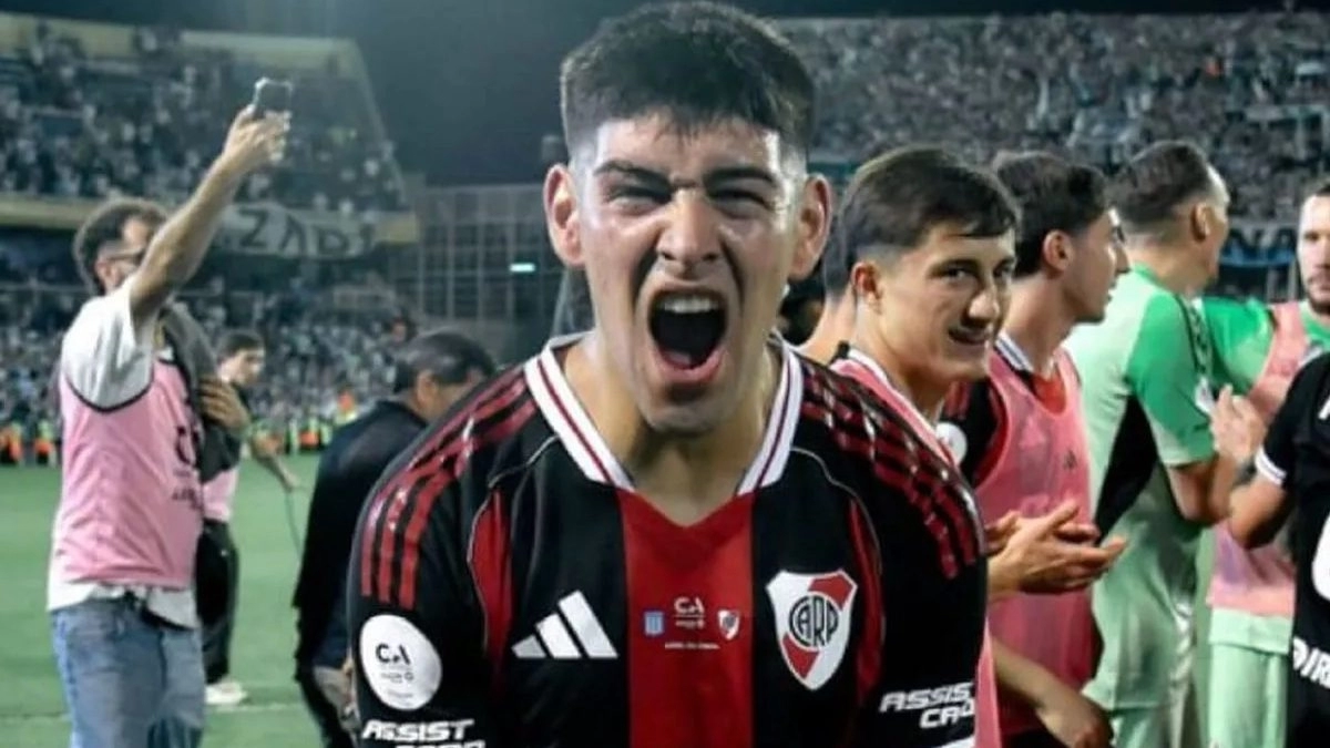 Lautaro Rivero celebrates a victory for River Plate.