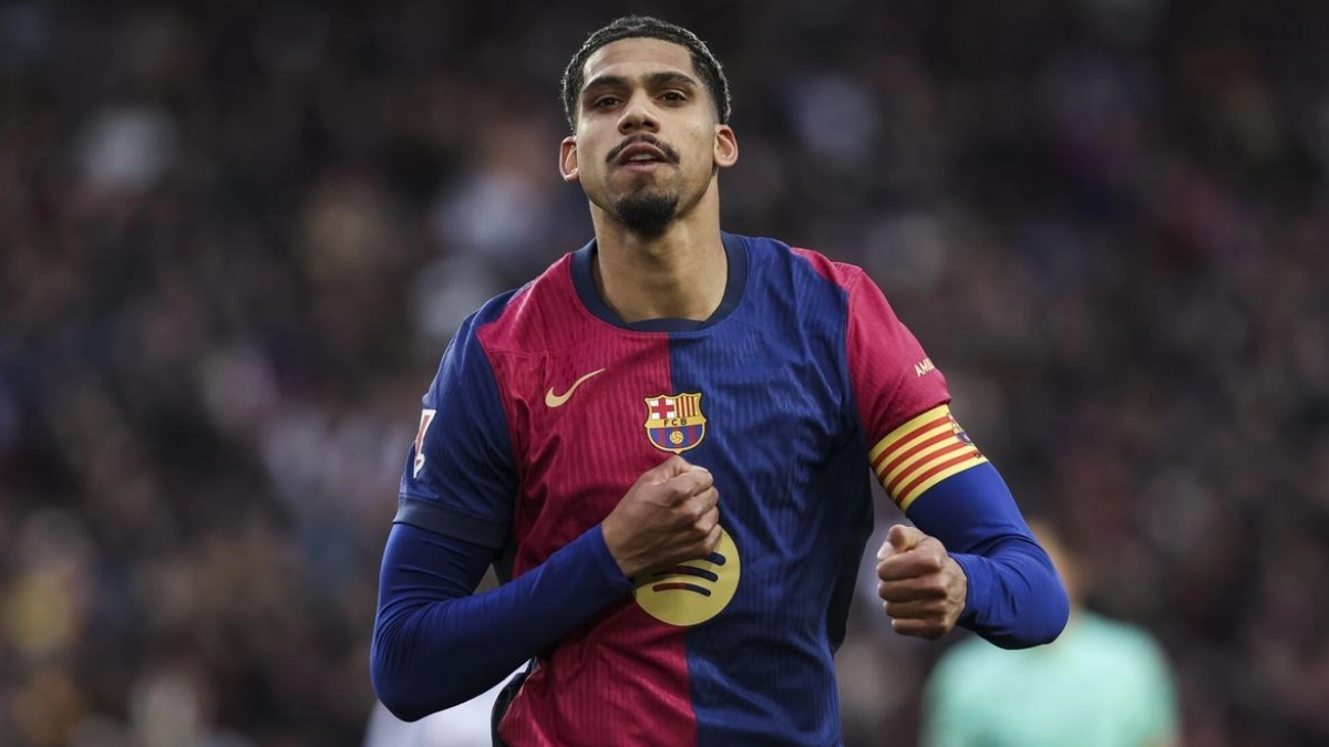 FC Barcelona would be willing to pay 8 million for this 18-year-old center back | SPORT