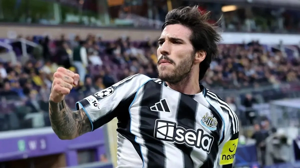 Sandro Tonali celebra un gol anotado con el Newcastle