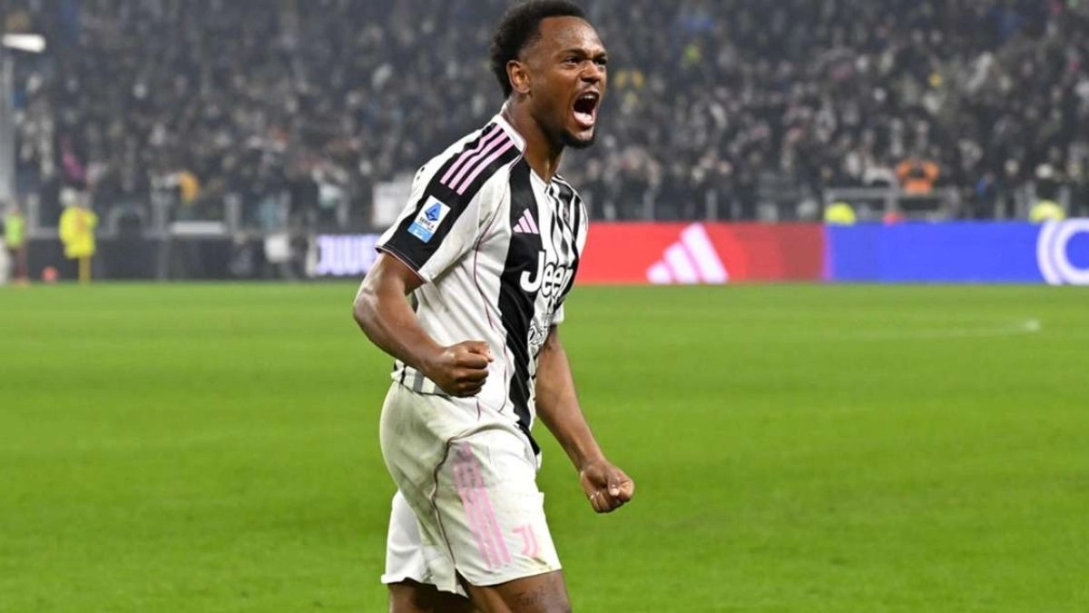 Loïs Openda celebrates a goal with Juventus.