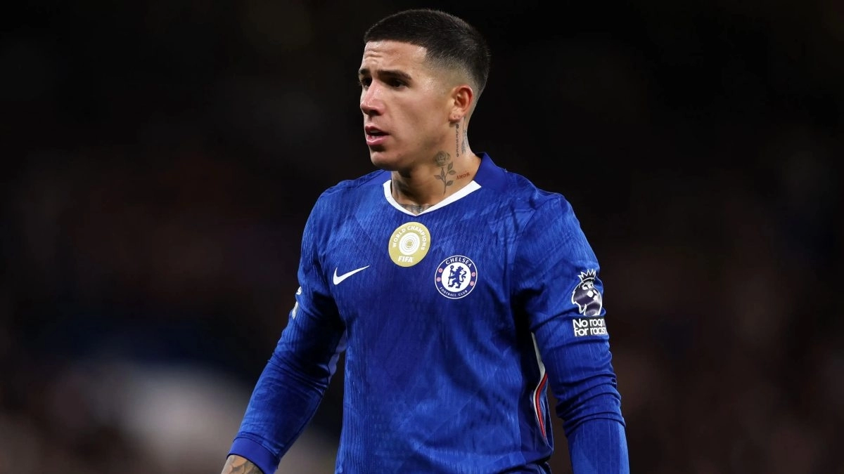 Enzo Fernández during a match with Chelsea