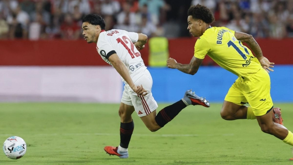 Suazo en el Sevilla - Villarreal