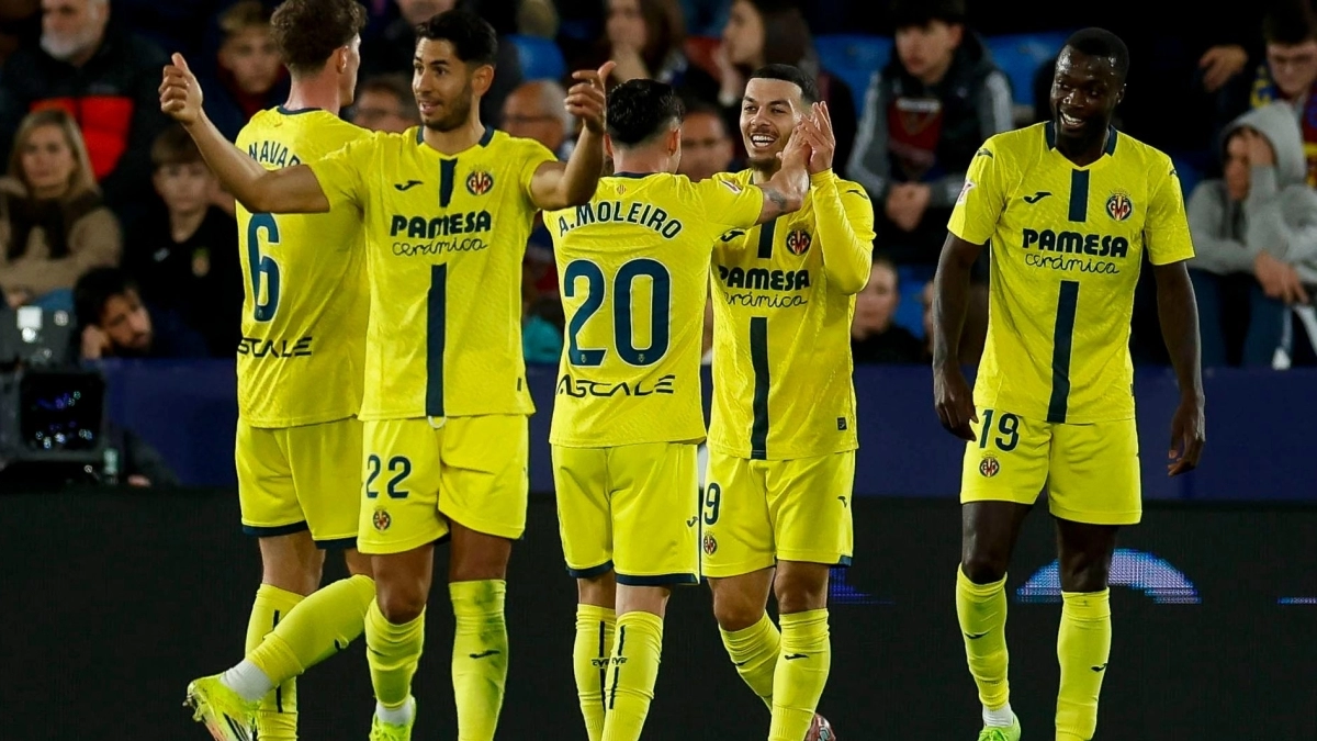 Pape Gueye could leave Villarreal / Eldesmarque