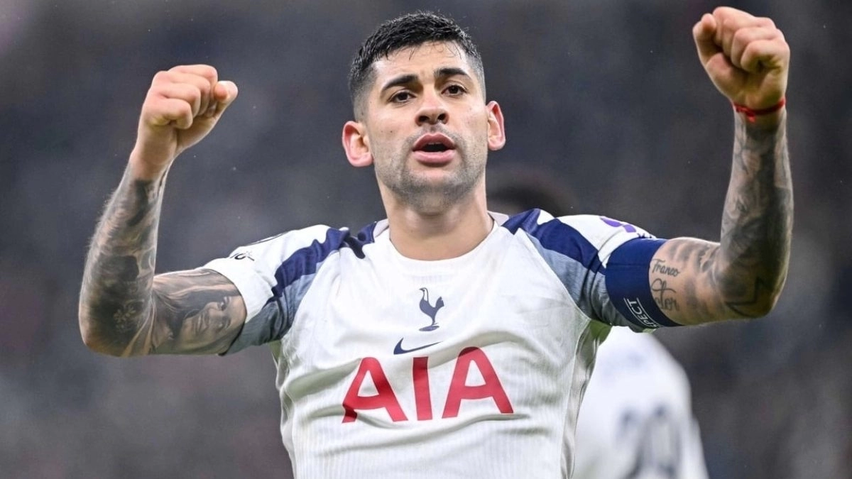 Cuti Romero celebra un gol del Tottenham