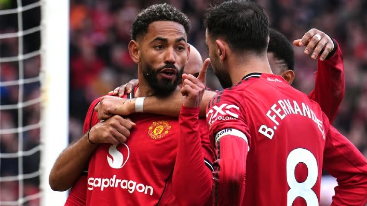 El Manchester United encuentra un relevo para su defensa