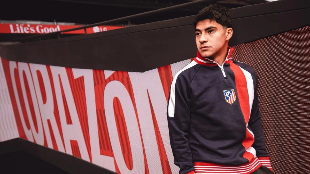 Obed Vargas during his presentation with Atlético de Madrid