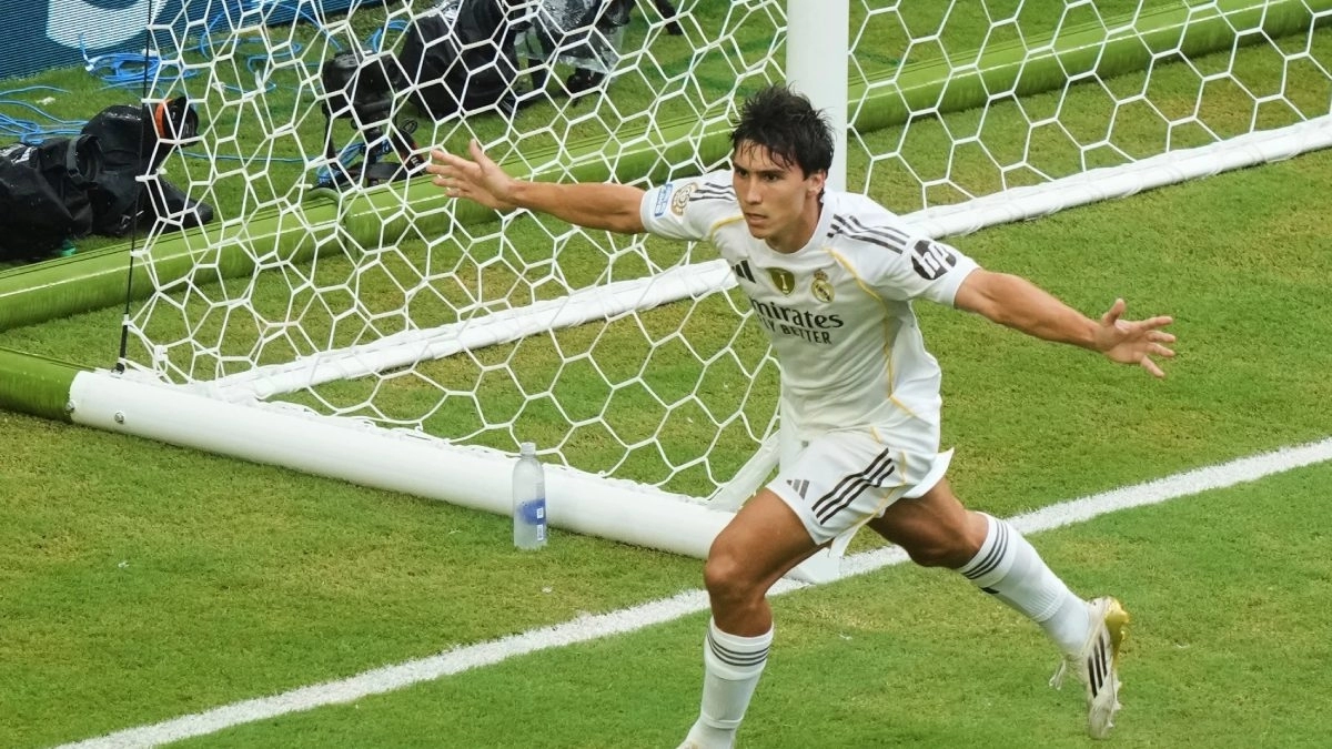 <p>Gonzalo García celebrates a goal scored with Real Madrid</p>