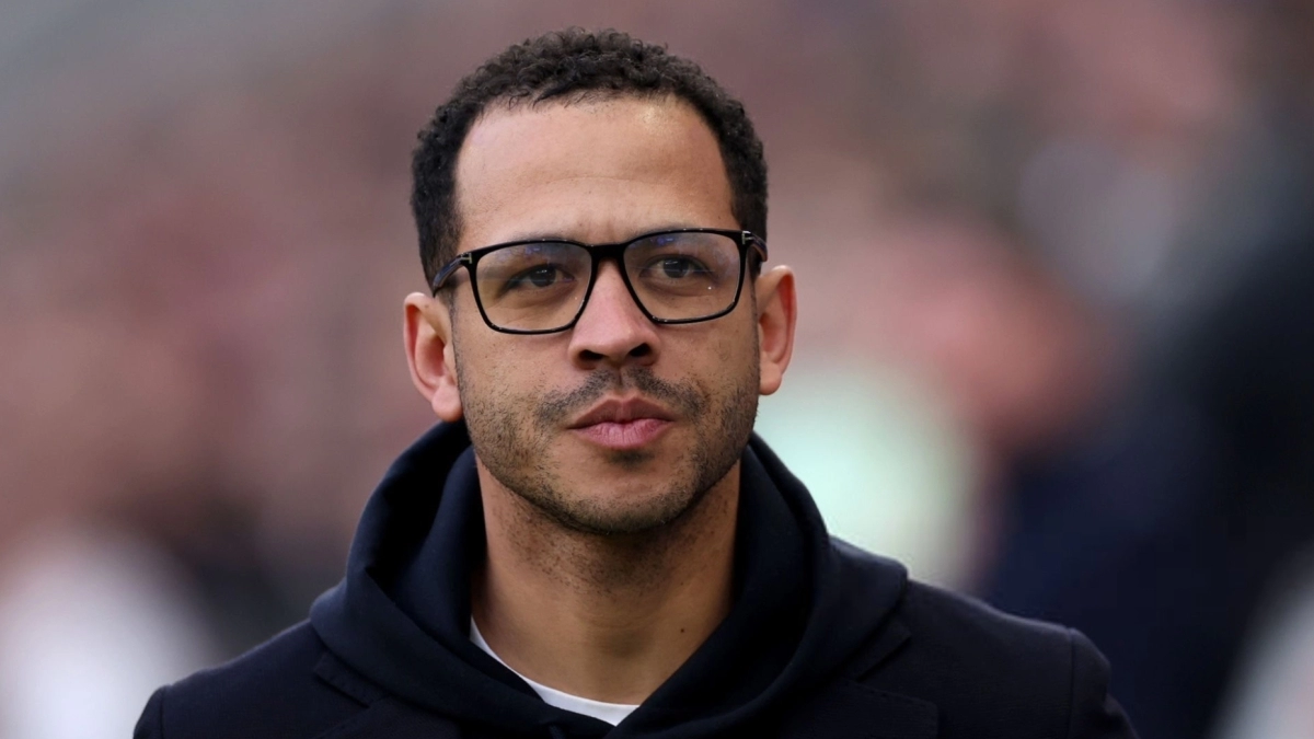 Rosenior asks Chelsea's board for a signing.