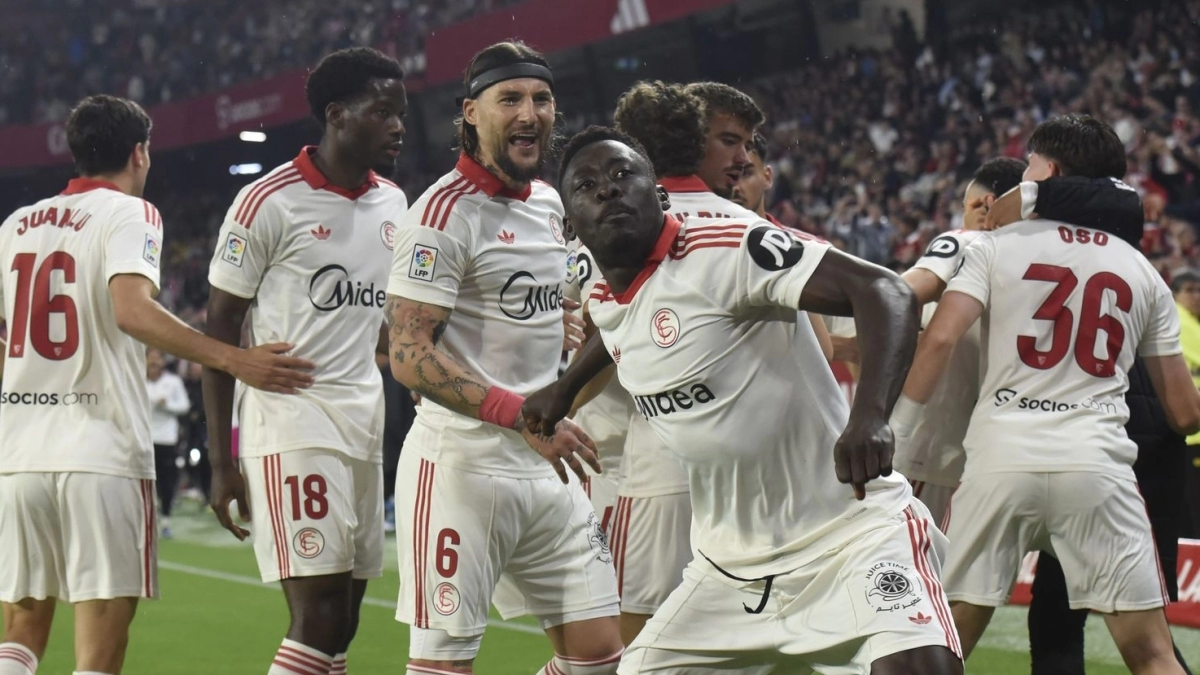 El Sevilla activa una operación sorpresa