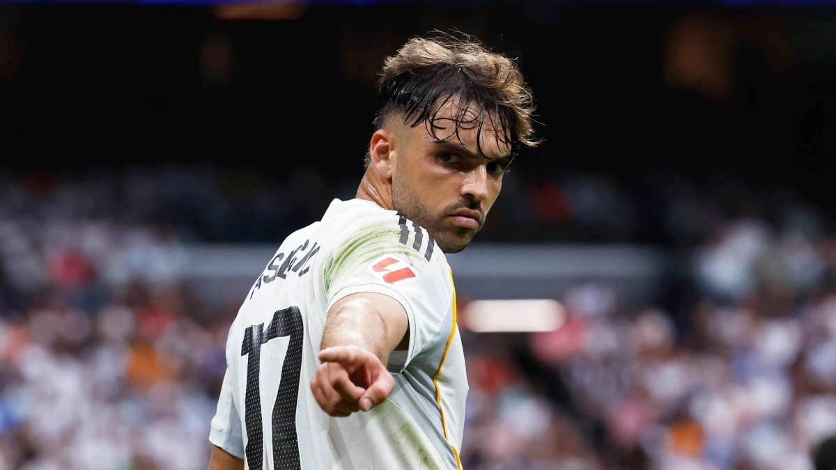 Raúl Asencio has two clubs after his signing / Marca