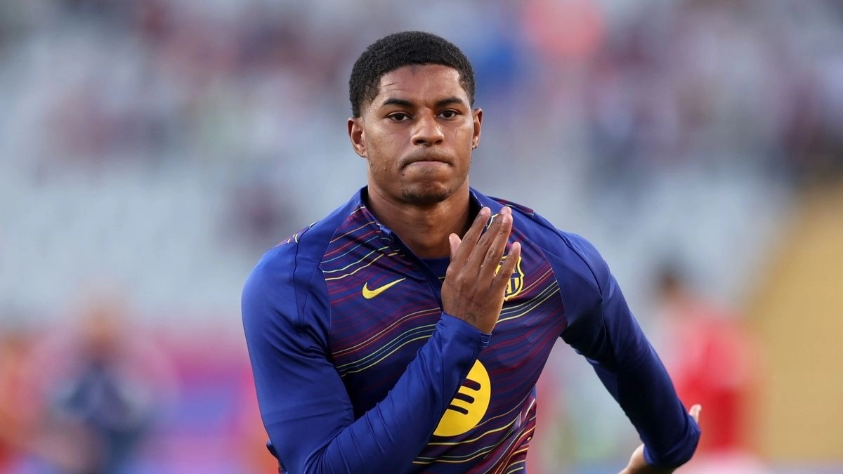 Exchange deal between Rashford and Rafael Leao / The Mirror